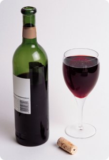 Offene Flasche Rotwein